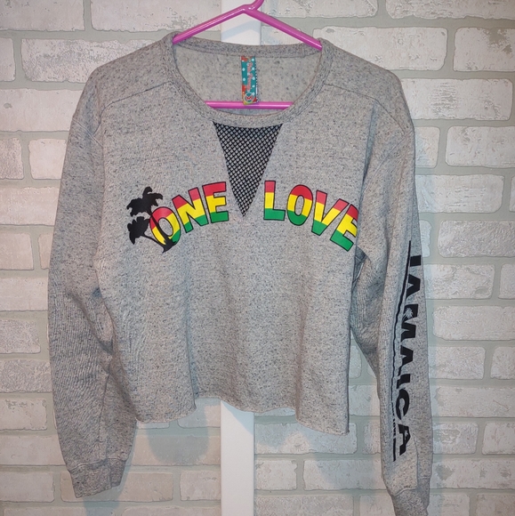 One Love Jamaican crop sweatshirt, medium, FINAL PRICE DROP ๐ง๐ง๐ง๐ง๐ง๐ง - Picture 1 of 6